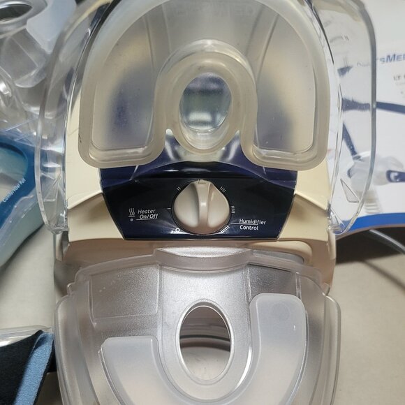 ResMed S8 Elite II CPAP with Easy-Breathe and H4i Heated Humidifier - Picture 8 of 15